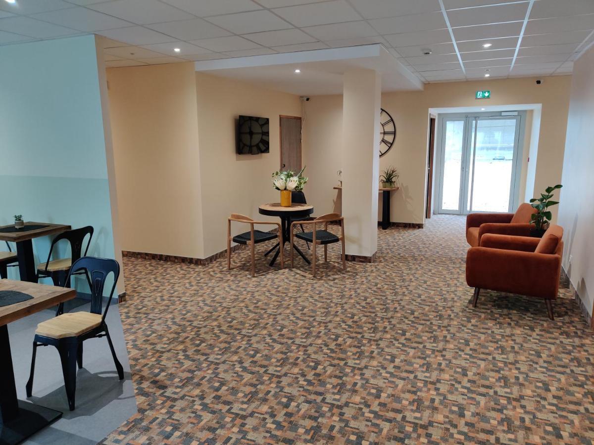 Hotel De La Tour Εξωτερικό φωτογραφία